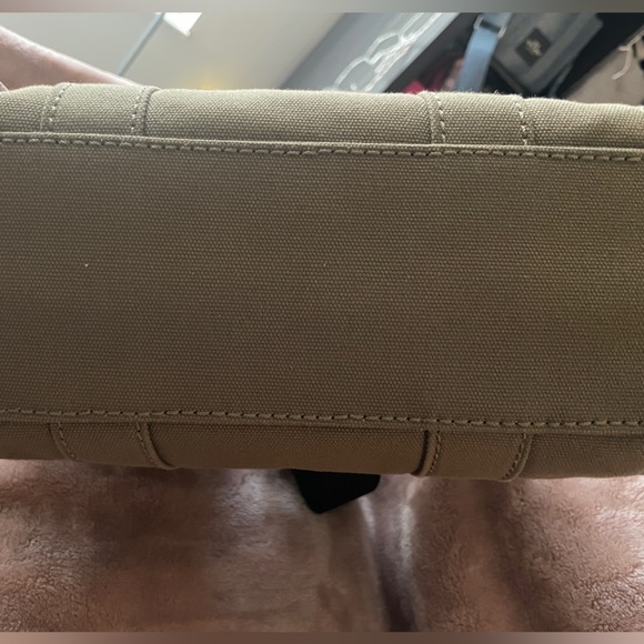 🎉🎉🥳 SOLD DO NOT BUY 🥳🎉🎉 Marc Jacobs Tote - Picture 4 of 10